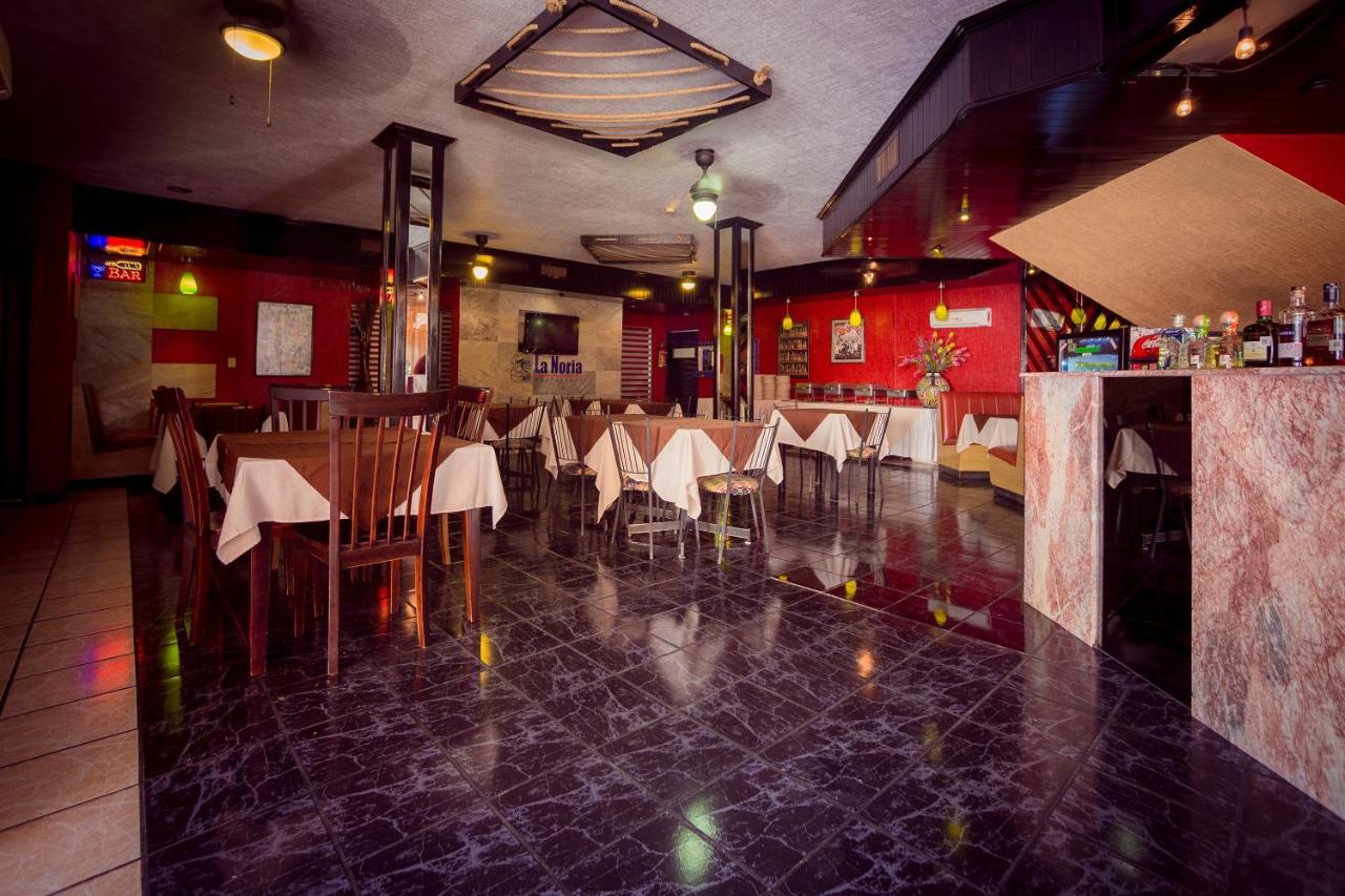 Hotel La Silla Monterrey Buitenkant foto