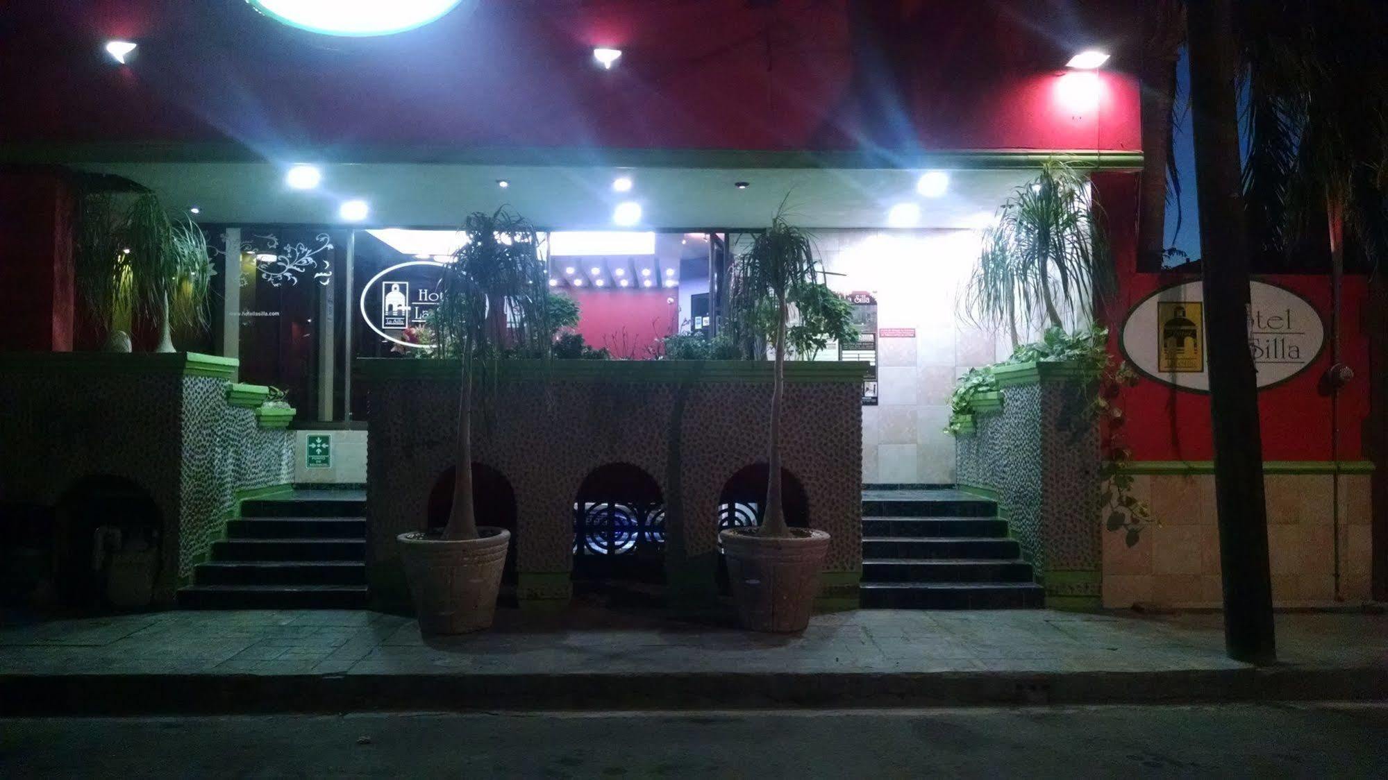 Hotel La Silla Monterrey Buitenkant foto